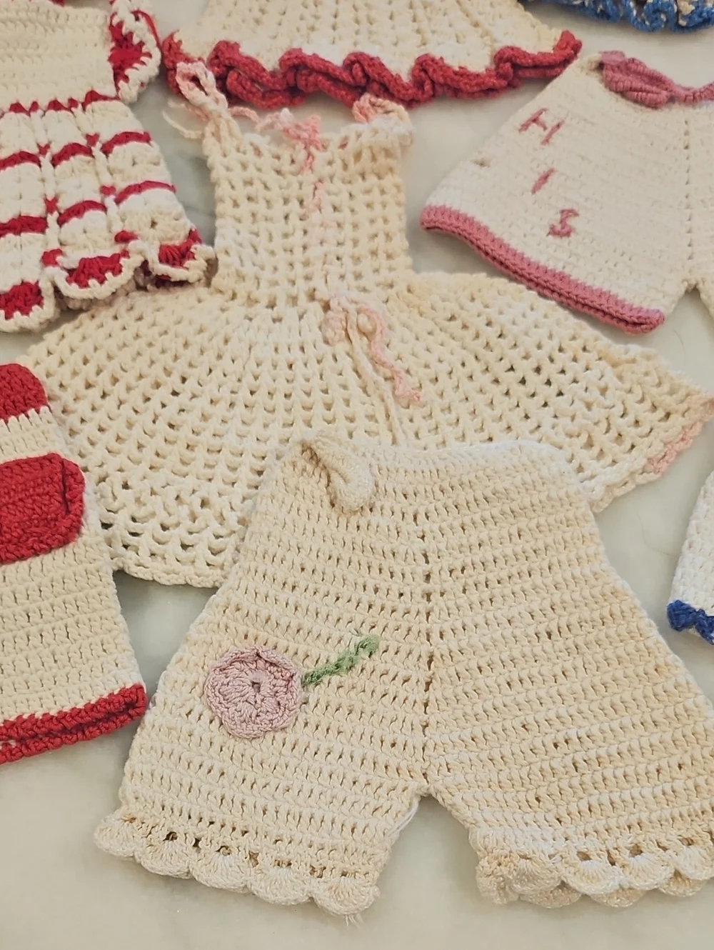 VINTAGE CROCHETED POTHOLDERS LOT OF (10)
